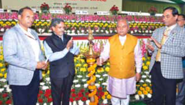 Lighting
of the ceremonial lamp by Hon’ble Union Minister of Agriculture and
Farmers’ Welfare Shri Narendra Singh Tomar and other senior officers